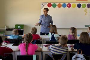 Beleidsmakers worden geconfronteerd werden met ongezeglijke en onfatsoenlijke burgers. Het onderwijs kreeg de taak het ontstane morele vacuüm te vullen. beeld iStock