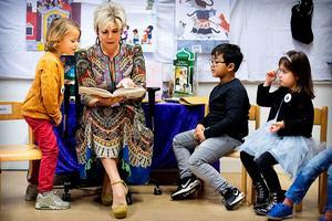 Prinses Laurentien leest voor tijdens het Nationale Voorleesontbijt in januari. beeld ANP, Patrick van Katwijk