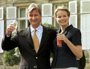 De verloving van Filip en Mathilde vond plaats op 13 september 1999 in het Koninklijk Kasteel van Laken. beeld EPA, Herwig Vergult