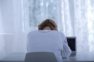 „Als de eigen pijn gezien is, kan er vaak ruimte ontstaan om de pijn van de ander te zien.” beeld iStock