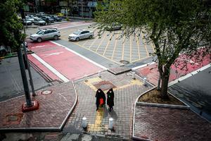 Straatbeeld in Mashhad. beeld ISNA / AFP