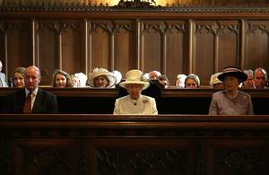 Het zal voor koningin Elizabeth dan ook niet echt een verrassing zijn geweest dat haar wordt aangeraden af te zien van haar zondagse bezoek aan Crathie Kirk, vast ritueel tijdens de Schotse vakanties. Beeld AFP, Andrew Milligan