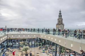 „Christenen moeten zich de vraag stellen hoe de kerk tot zegen kan zijn voor de samenleving.” beeld iStock