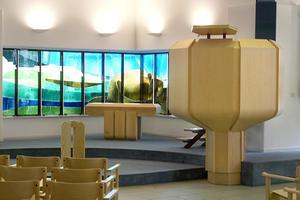 Interieur van de Eben-Haëzerkerk in Apeldoorn. beeld Sjaak Verboom