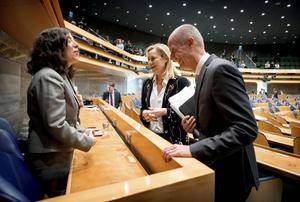 De ministers Kaag en Blok woensdag in gesprek met de Canadese ambassadeur in Nederland, voorafgaand aan het Kamerdebat over CETA. beeld ANP, Koen van Weel