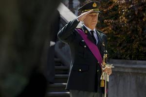 Na jarenlange kritische bejegening in de media blijkt koning Filip (60) een verbinder in een verdeeld land. beeld AFP, Olivier Matthys