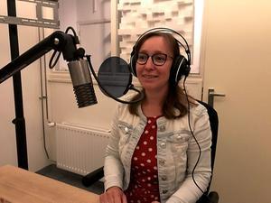 Berthine Bronkhorst in de podcaststudio. beeld RD