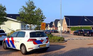 Politie bij een inval. In een grote internationale actie tegen een criminele drugsbende zijn zeventien mensen aangehouden. Tien van hen zijn in Nederland aangehouden, zes in Spanje en een in België. Op tientallen locaties zijn invallen gedaan, in Nederland, Spanje, Belgie, Hongarije en Slowakije. beeld ANP BART MEESTERS