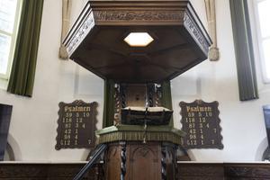 „Als onze ouderen en anderen het jaren moeten stellen zonder fysieke kerkdiensten, waarom zouden wij het nu dan niet (tijdelijk) met minder fysieke kerkdiensten kunnen stellen?” beeld RD, Anton Dommerholt