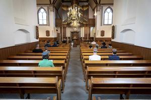 Nu kerken zich zorgvuldig houden aan de maatregelen, blijken zij (voor zover wij mensen dat kunnen zien) niet bij te dragen aan de stijging van de besmettingen. beeld André Dorst