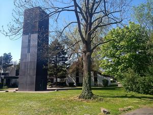 Exterieur van de Auferstehungskirche in Keulen , waar de NKiD-gemeente van Keulen-Bonn samenkomt. De Nederlandse Kerk in Duitsland (NKiD) is een onderdeel van de Protestantse Kerk in Nederland (PKN). Kerkordelijk gezien valt de NKiD onder de classis Gelderland Zuid en Oost. beeld ds. J. H. Adriaanse