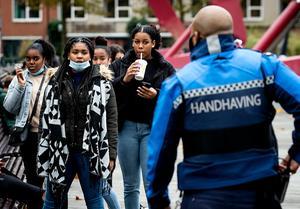 „Het kabinet gaat er denk ik vanuit dat 95 procent van de mensen zich eraan houdt, maar of dat zo is moeten we gaan zien”, zegt Gerrit van de Kamp van de politievakbond ACP. beeld ANP, Sem van der Wal