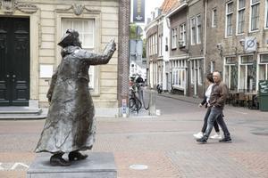 Geïnspireerd door afbeeldingen waarop Wilhelmina de troepen inspecteerde en waarop ze Juliana welkom heette. beeld RD, Anton Dommerholt
