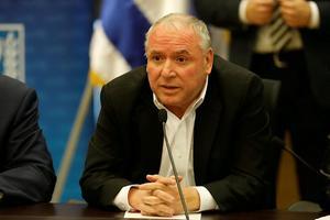 Voormalig minister van Communicatie David Amsalem sprak zich dit voorjaar uit tegen „zendingskanalen” in de staat Israël. beeld EPA, Abir Sultan