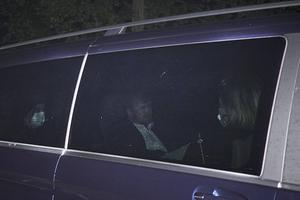 Het koninklijk gezin arriveert zaterdagavond bij Huis ten Bosch in Den Haag. beeld ANP, Phil Nijhuis