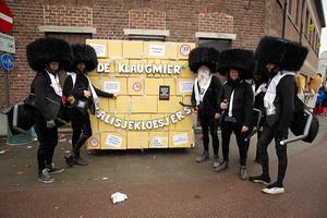 'Klaagmieren' poseren bij de Klaagmuur. beeld AFP