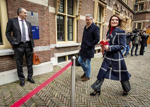 Staatssecretaris Visser eerder deze maand bij aankomst op het Binnenhof voor de wekelijkse ministerraad. beeld ANP, Remko de Waal