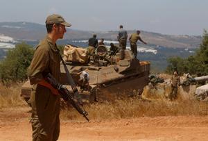 Israël heeft versterkingen naar de grens met Libanon gestuurd. Jeruzalem vreest voor vergeldingacties van Hezbollah. beeld AFP, Jalaa Marey