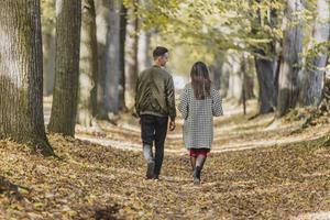 „Goed communiceren in een relatie is vooral goed luisteren.” beeld iStock