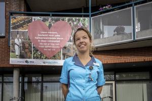 Cherine van den Brink-Burgering voor het Barneveldse woonzorgcentrum Nebopus. beeld RD, Henk Visscher