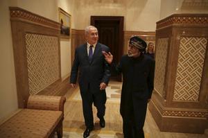 In 2018 bezocht de Israëlische premier Netanyahu de Omaanse sultan Qaboos. Het bezoek staat symbool voor de sterk verbeterde verhoudingen tussen Israël en de Golfstaten. beeld Kabinet van de Israëlische minister-president