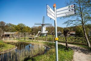 „Het gebeuren rond de coronavirusuitbraak ervaren we als een crisis. Wie erdoor getroffen worden en hun omgeving allereerst. Maar allemaal delen we in de gevolgen.” Foto: leeg Openluchtmuseum. beeld ANP, Remko de Waal